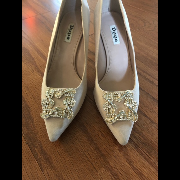 dune brooch shoes